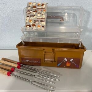 FUN😍 S’mores Caddy and 4 Extendable Roasting Forks with extra stickers to apply